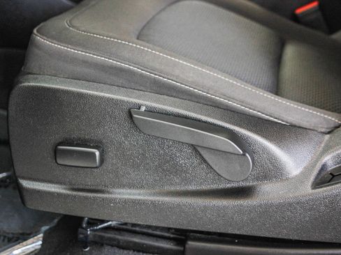 Used 2019 Chevrolet Colorado LT w/ LT Convenience Package image 22