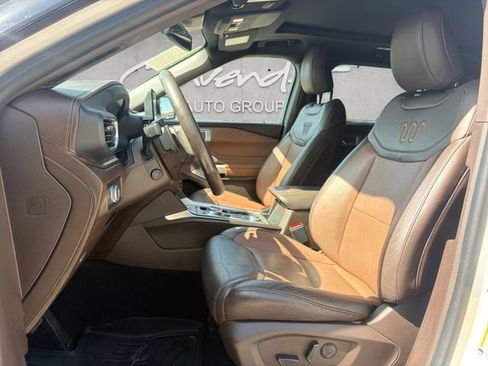 Used 2021 Ford Explorer King Ranch w/ Premium Technology Package AWD/4WD image 19