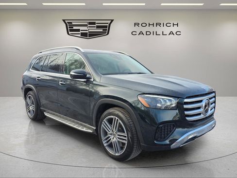 Used 2024 Mercedes-Benz GLS 450 4MATIC image 8