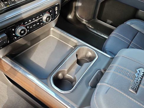 Used 2024 Chevrolet Silverado 2500 High Country w/ Technology Package image 20