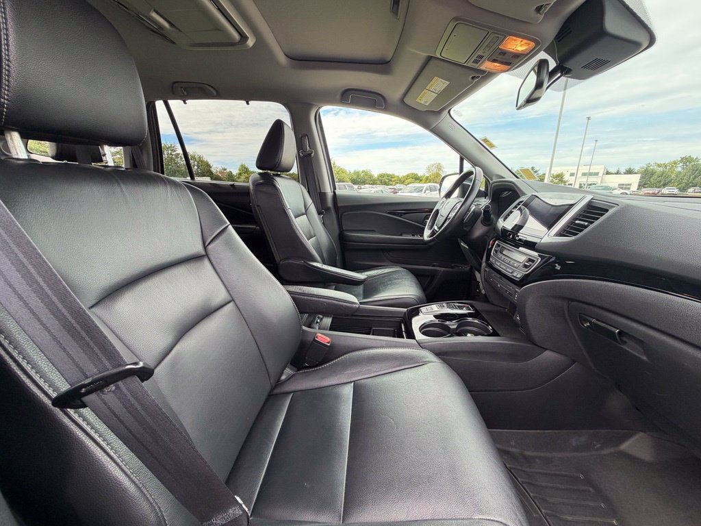 Used 2017 Honda Pilot Touring image 33