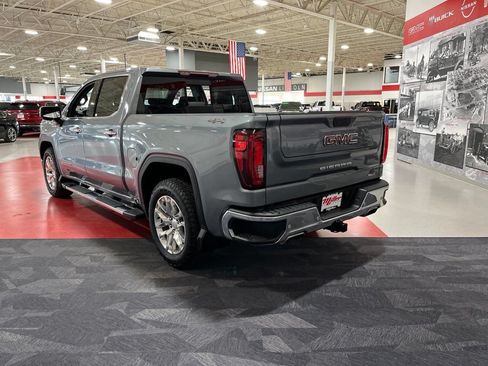 Used 2019 GMC Sierra 1500 SLT w/ SLT Premium Plus Package AWD/4WD image 5