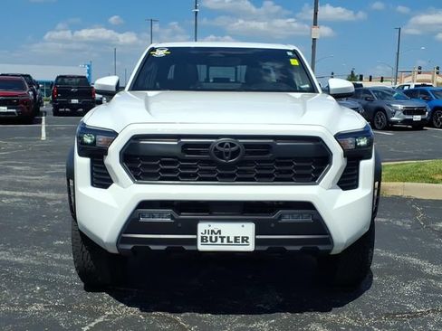 Used 2024 Toyota Tacoma TRD Off-Road w/ TRD Off Road Upgrade Package AWD/4WD image 26