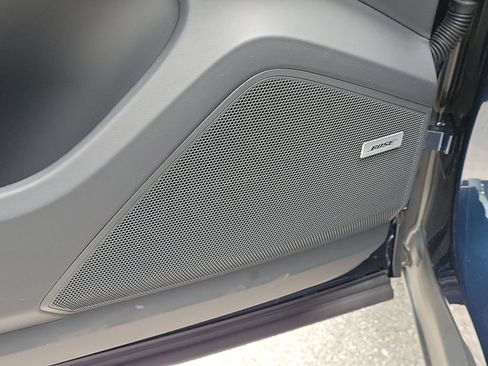 New 2026 Porsche Cayenne Coupe AWD/4WD image 27