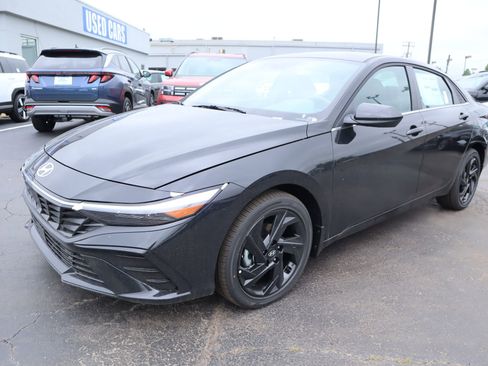 New 2026 Hyundai Elantra SEL Sport Premium FWD image 10