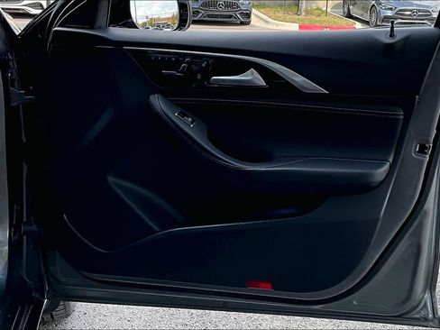 Used 2019 INFINITI QX30 w/ Navigation Package image 25