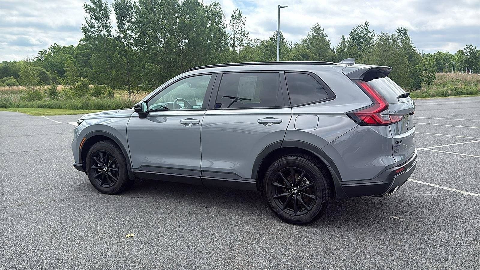 Used 2026 Honda CR-V Sport image 11