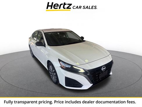 Used 2026 Nissan Altima 2.5 SV FWD image 1