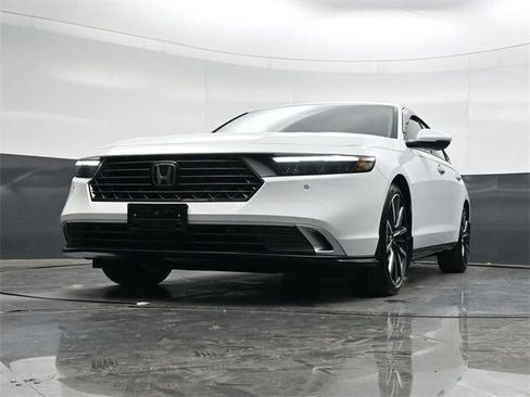 Used 2024 Honda Accord Touring image 29