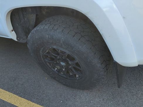 Used 2020 Toyota Tacoma SR5 w/ Blackout Package image 5