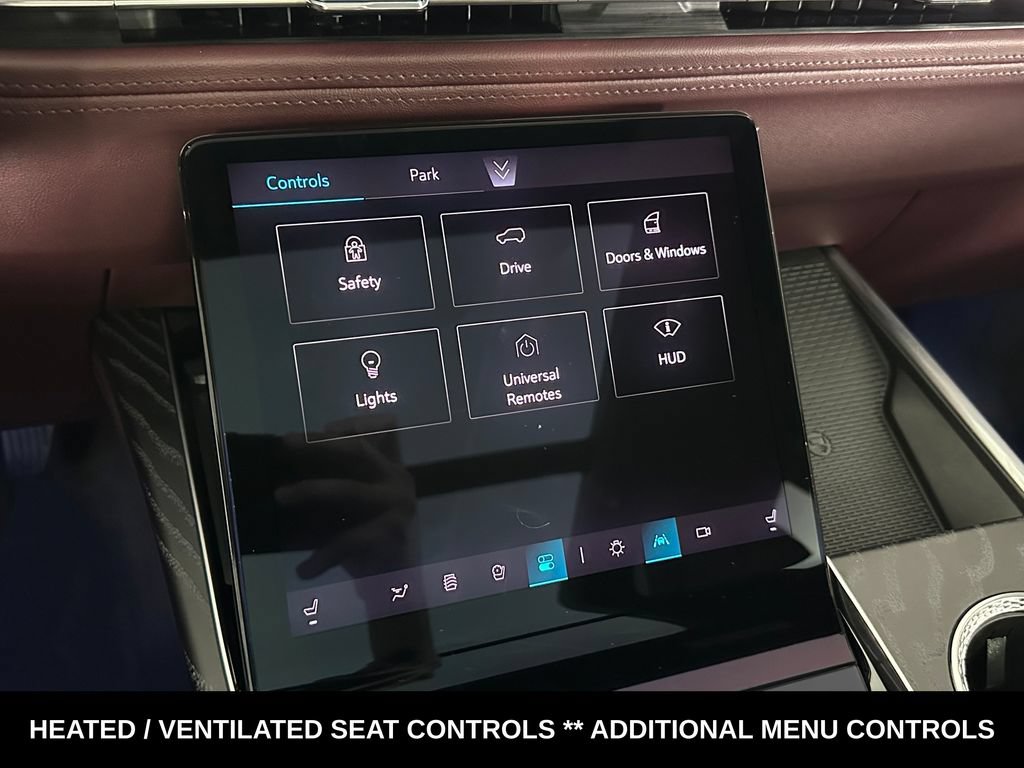 Used 2025 Cadillac Escalade ESV Sport AWD/4WD image 21