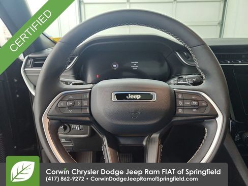 Used 2024 Jeep Grand Cherokee Altitude AWD/4WD image 21