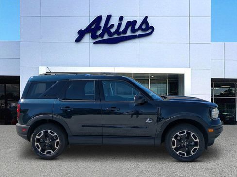 Certified 2023 Ford Bronco Sport Outer Banks AWD/4WD image 1