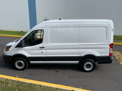 Certified 2023 Ford Transit 250 Medium Roof image 5