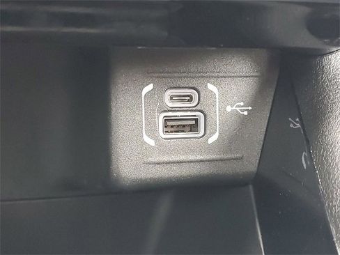 New 2026 Jeep Compass Limited w/ Sun, Sound & Navigation Group AWD/4WD image 30