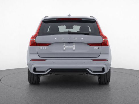 Used 2024 Volvo XC60 B5 Plus AWD/4WD image 7
