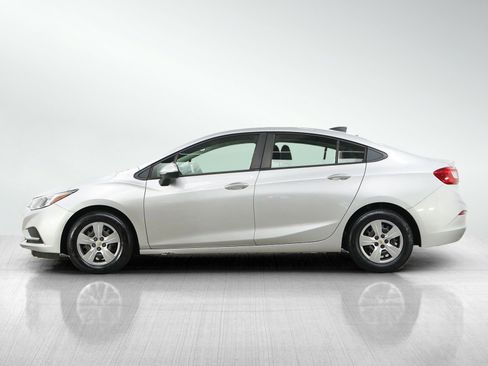 Used 2016 Chevrolet Cruze LS FWD image 2