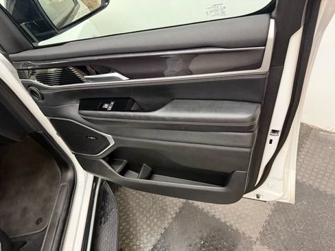 Used 2024 Jeep Wagoneer 4WD image 36
