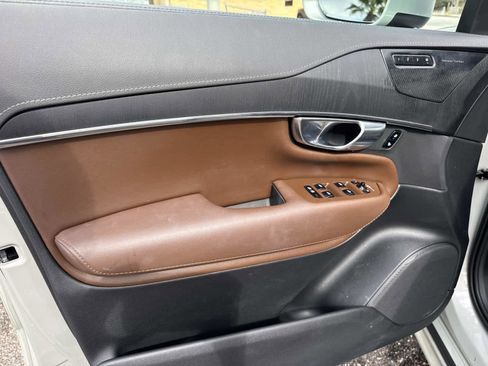 Used 2022 Volvo XC90 T6 Inscription w/ Lounge Package image 18