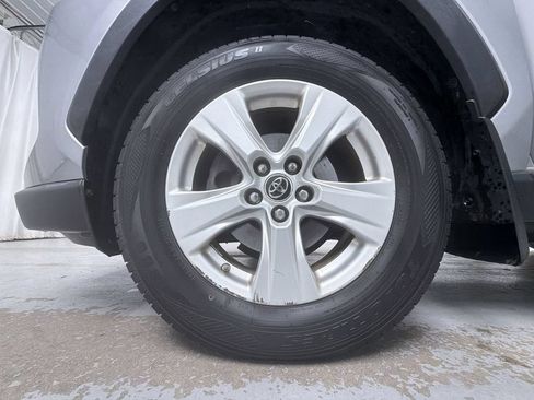 Used 2019 Toyota RAV4 XLE w/ Convenience Package AWD/4WD image 14