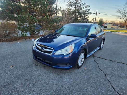 Used 2011 Subaru Legacy 2.5i Premium image 1