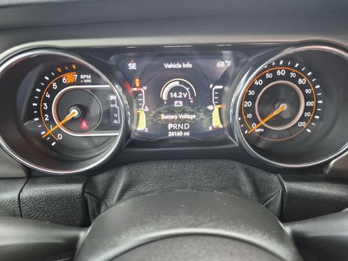 Used 2021 Jeep Wrangler Sport AWD/4WD image 13