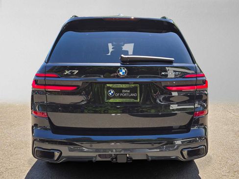 Used 2026 BMW X7 xDrive40i w/ M Sport Package AWD/4WD image 5