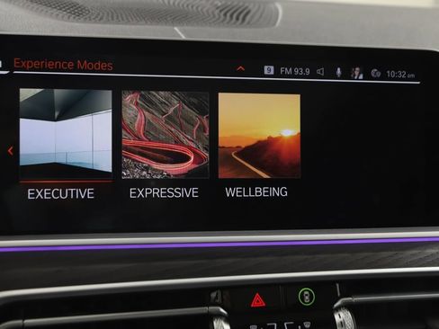 Used 2022 BMW X7 M50i image 42