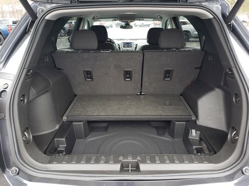 Used 2022 Chevrolet Equinox LT w/ Driver Convenience Package image 11