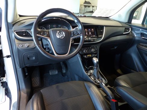 Used 2022 Buick Encore Preferred w/ Safety Package image 14