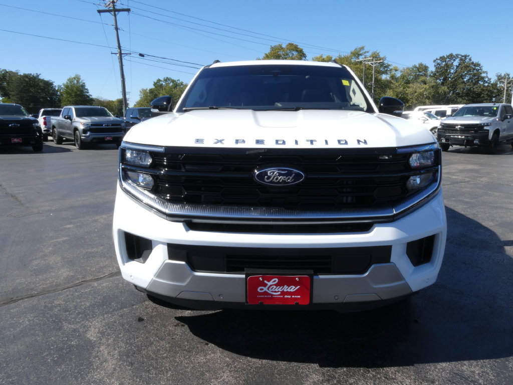 Used 2025 Ford Expedition Max Platinum w/ Driver's Package AWD/4WD image 9