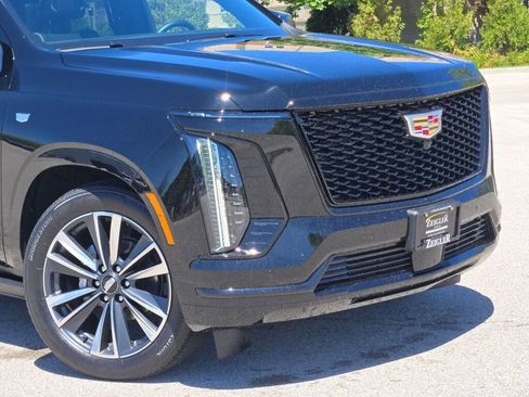 Used 2026 Cadillac Escalade Sport w/ Touring Package AWD/4WD image 2