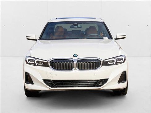 Certified 2025 BMW 330i xDrive Sedan w/ M Sport Package image 2