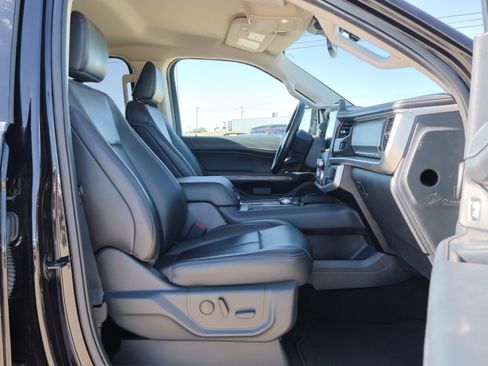 Used 2024 Ford Expedition Max XLT image 41