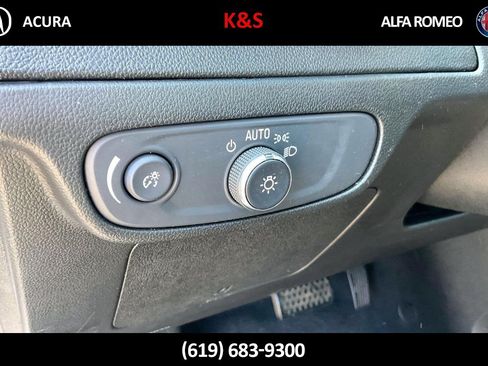 Used 2023 Chevrolet Bolt LT w/ Infotainment Package FWD image 9