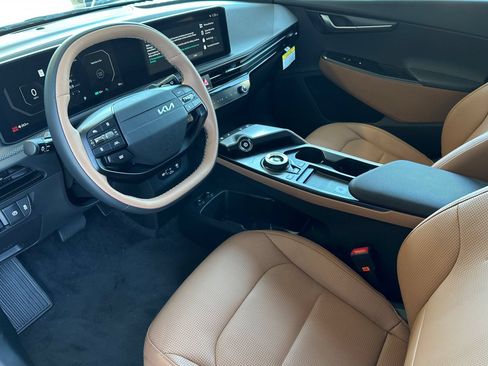 New 2026 Kia EV6 Wind RWD image 10