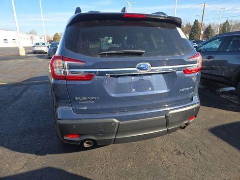Used 2024 Subaru Ascent Premium w/ Convenience Package image 5
