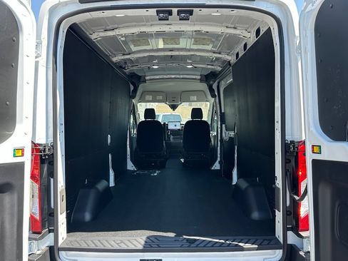 New 2026 Ford Transit 250 148 Medium Roof w/ Load Area Protection Package RWD image 32