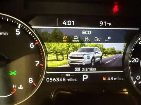 Used 2024 Mitsubishi Outlander SE FWD image 36