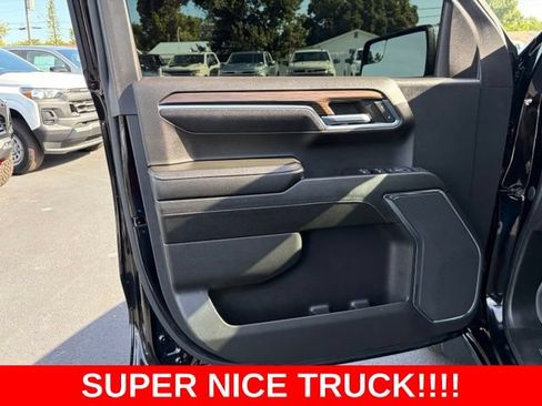 Used 2023 Chevrolet Silverado 1500 LT AWD/4WD image 12