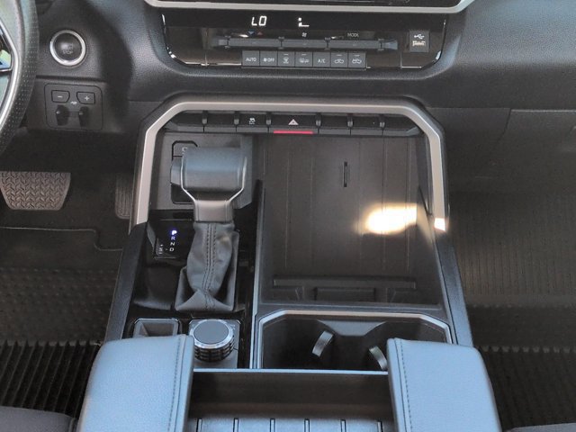 Used 2024 Toyota Tundra SR5 w/ SR5 Convenience Package AWD/4WD image 18