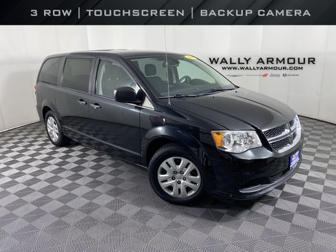 Used 2019 Dodge Grand Caravan SE w/ UConnect Hands-Free Group FWD image 1