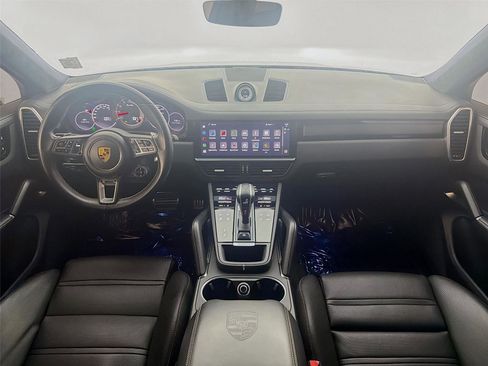 Certified 2022 Porsche Cayenne Turbo image 16