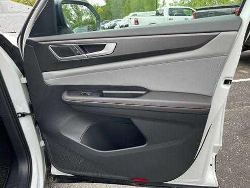 Certified 2024 Volkswagen Atlas Peak Edition SE AWD/4WD image 13