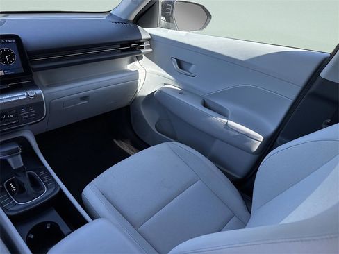 Used 2024 Hyundai Kona SEL image 40