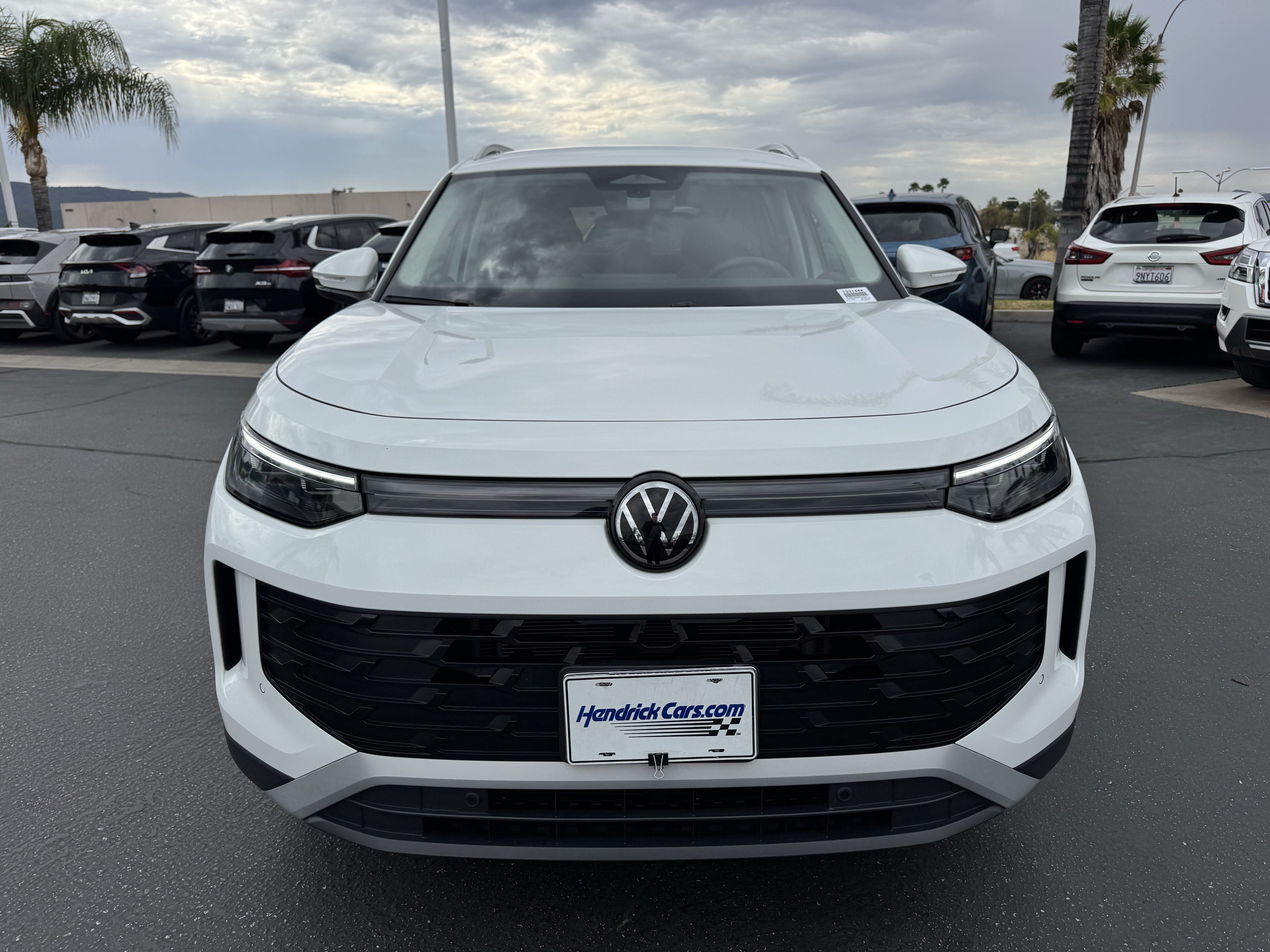 Certified 2025 Volkswagen Tiguan S AWD/4WD image 3