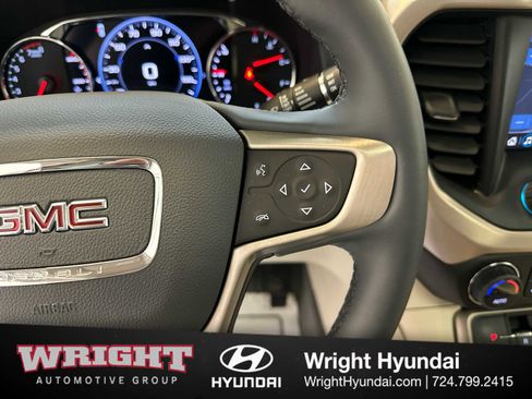 Used 2023 GMC Acadia Denali w/ Denali Technology Package image 21