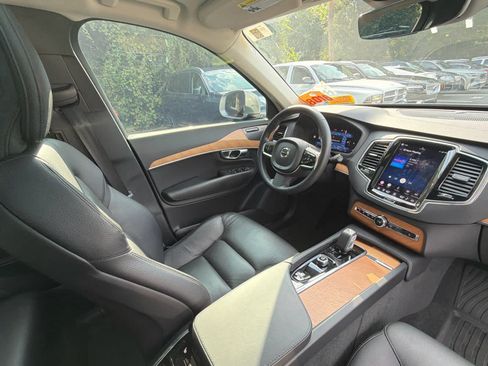 Certified 2023 Volvo XC90 B6 Plus w/ Protection Package Premier AWD/4WD image 18