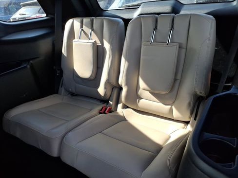 Used 2019 Ford Explorer XLT w/ Equipment Group 202A image 11