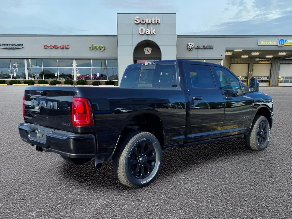 New 2026 RAM 2500 Laramie AWD/4WD image 3